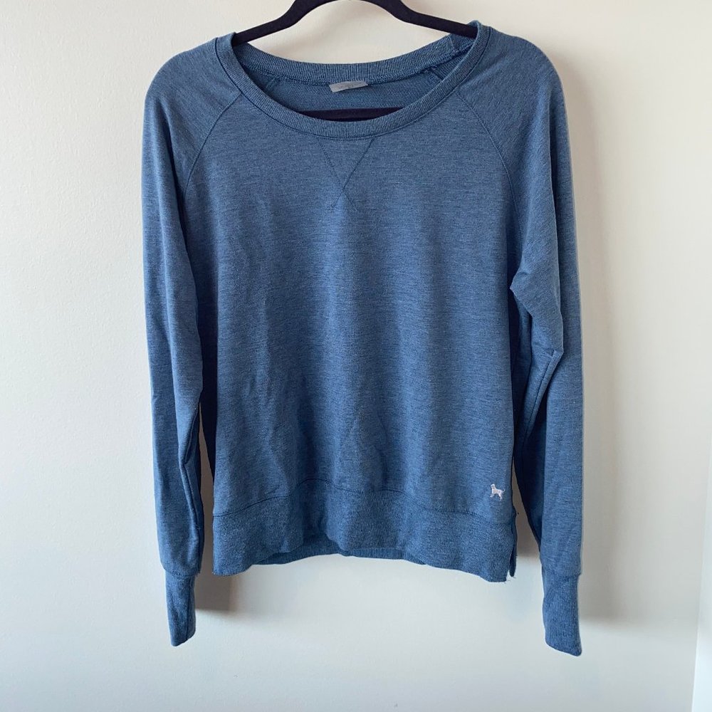 The Black Dog Light women's crewneck size M